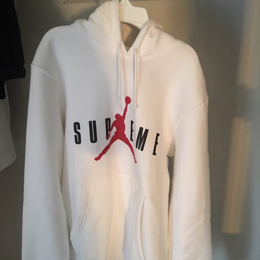 Supreme X Jordan collaboration sweatshirt