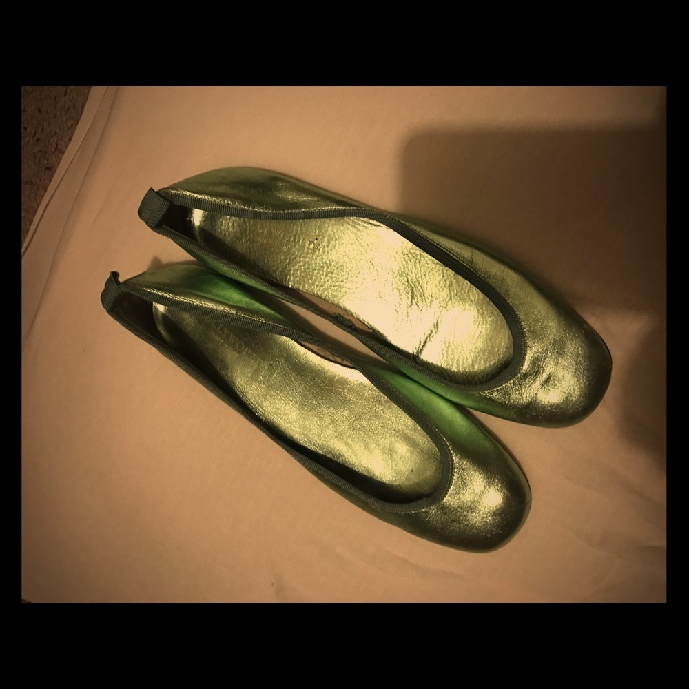 Metallic green Hollywould Flats