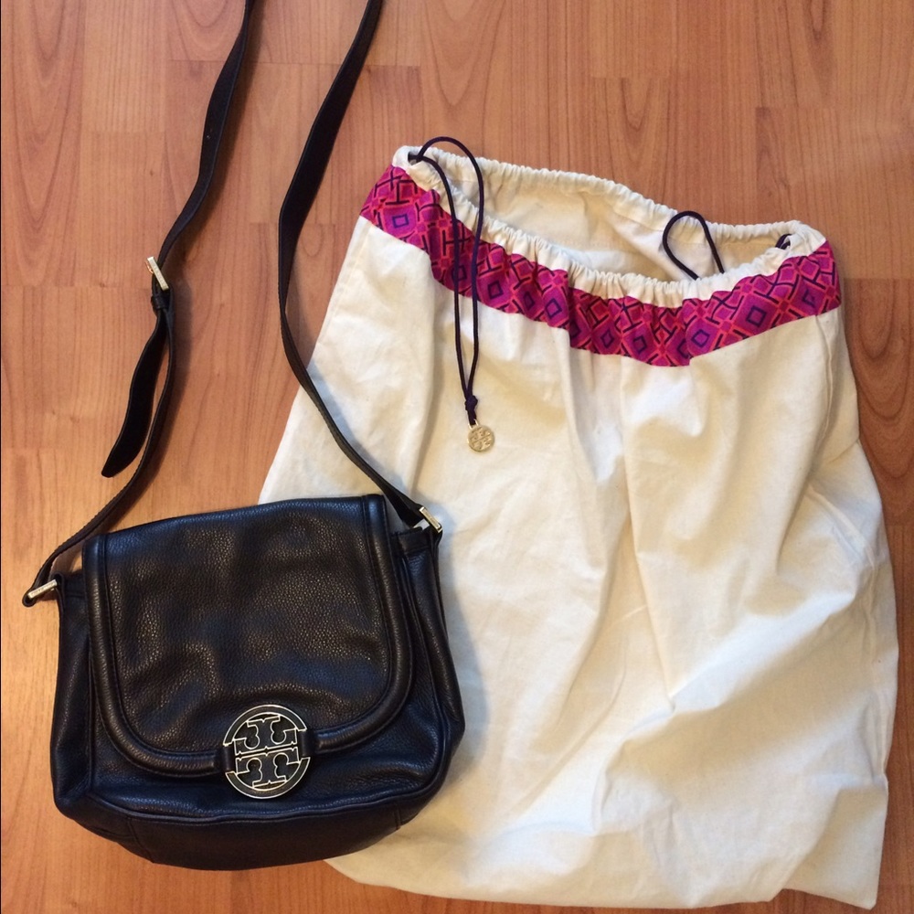 Tory Burch black shoulder strap bag