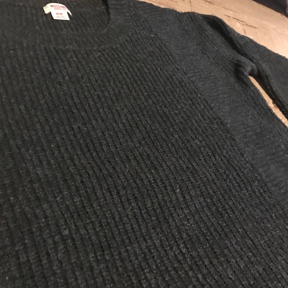 Sweater - Picture 4 of 4