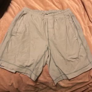 Gently used lulu shorts