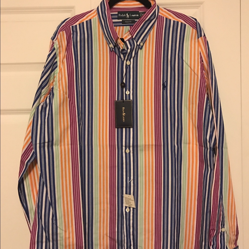 Men's Ralph Lauren's collar shirt.