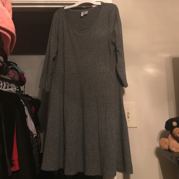 H&M Gray skater style COMFY dress - Picture 2 of 3