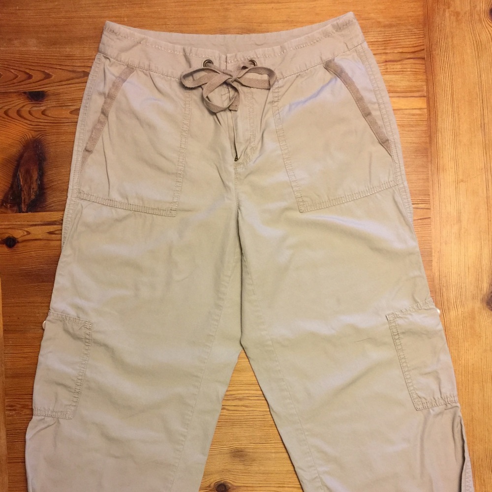 Liz Claiborne cropped pants size 8 lightweight