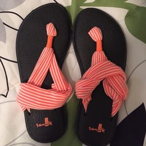 Sanuk Yoga Slings