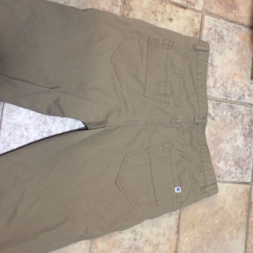 DC khaki pants size 34x32