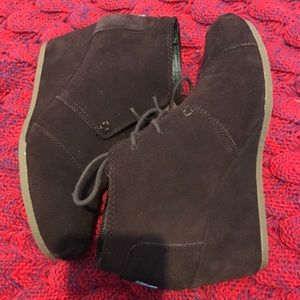 Toms Burgundy Wedge Booties