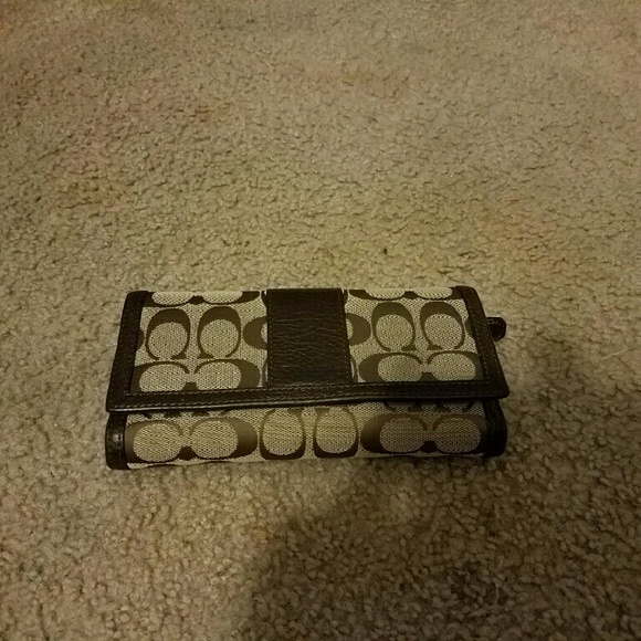 Coach wallet - Picture 1 of 4