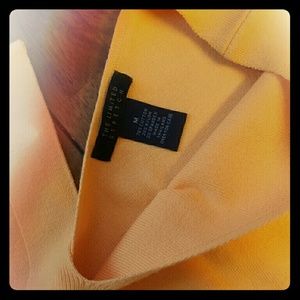 Limited stretch tank