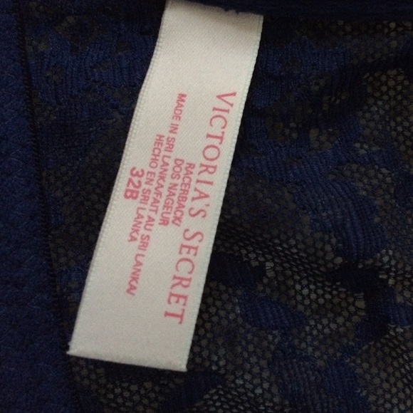 Victoria's Secret Front Clasp Push Up - Picture 2 of 2