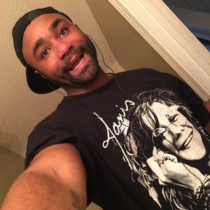 Meet your Posher, Marc