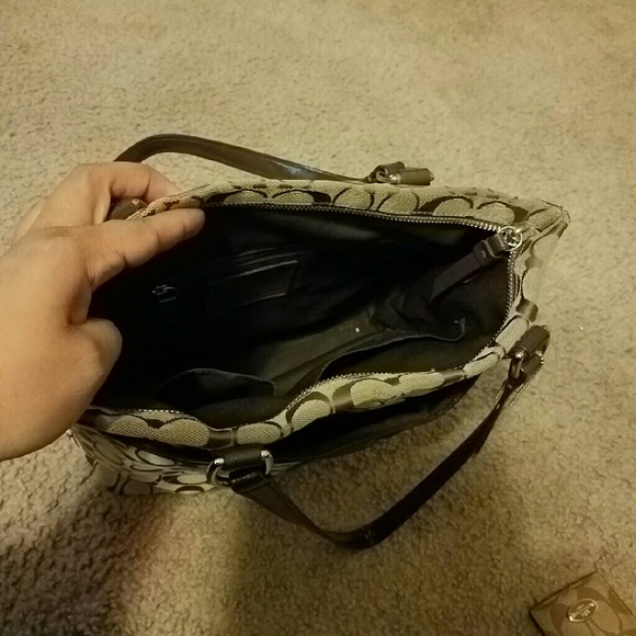 Coach - Picture 3 of 4