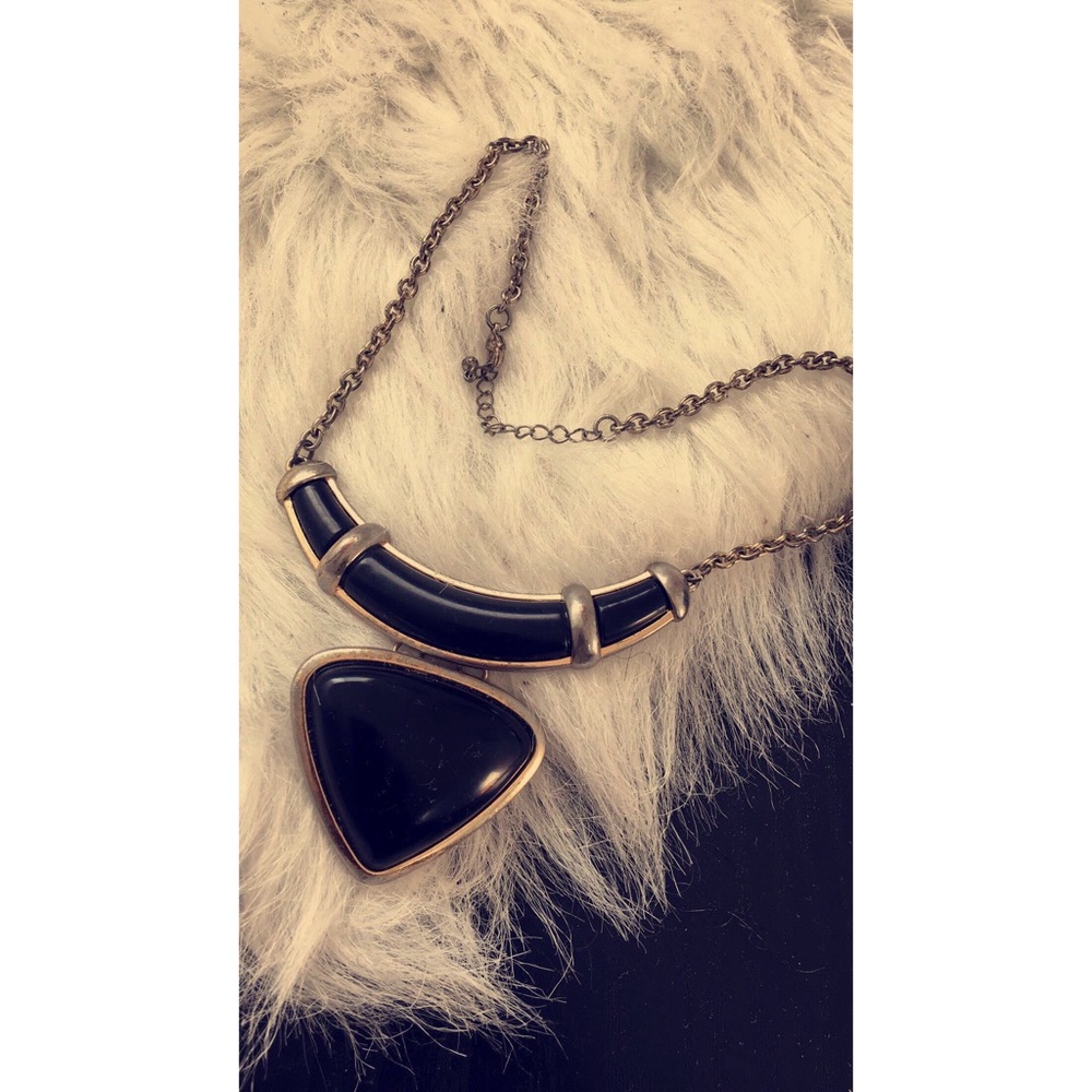 BLACK/GOLD NECKLACE - Picture 2 of 3