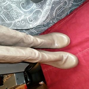 Comfortable knee high wedge boots by Guess