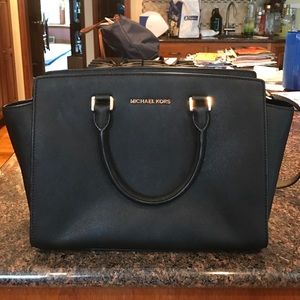 Like new large Michael Kors Bag