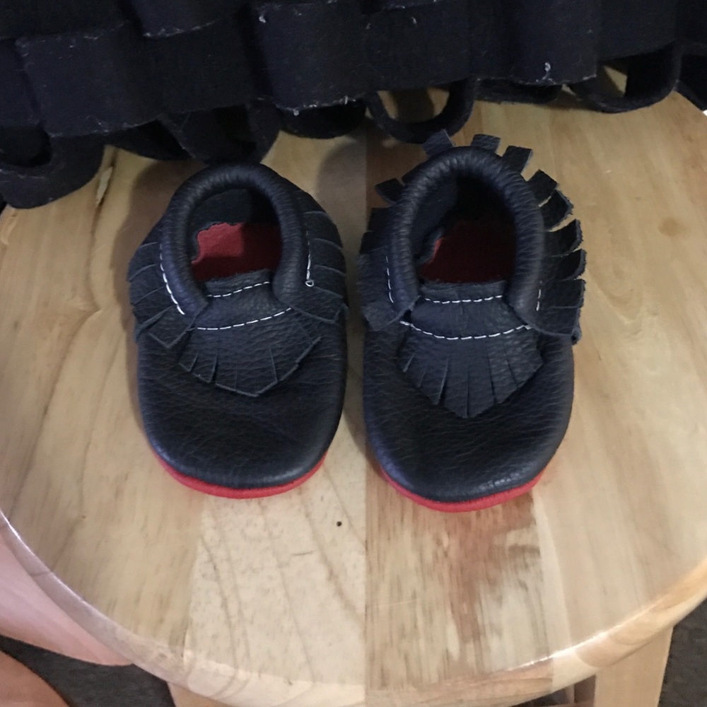 CL inspired baby moccasins! How cute 💁🏽