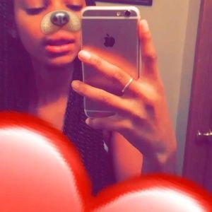 Meet your Posher, Laresha