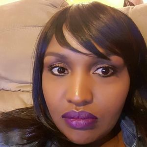 Meet your Posher, Stella