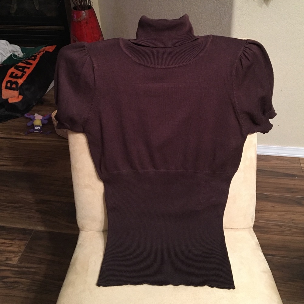 Brown sweater top.NWOT