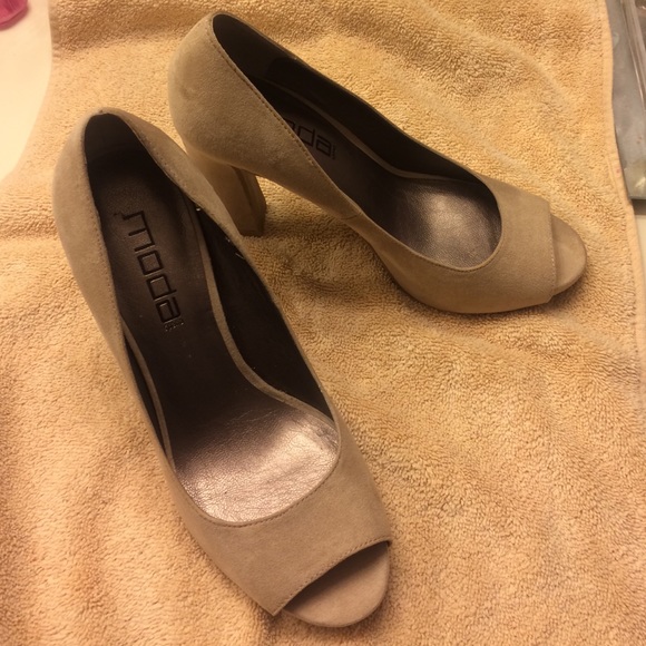 Peeptoe heels by Moda - Picture 1 of 4