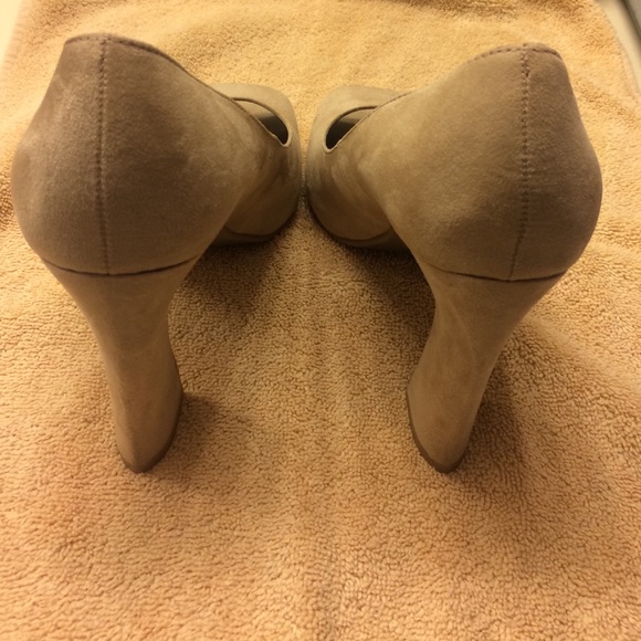 Peeptoe heels by Moda - Picture 3 of 4