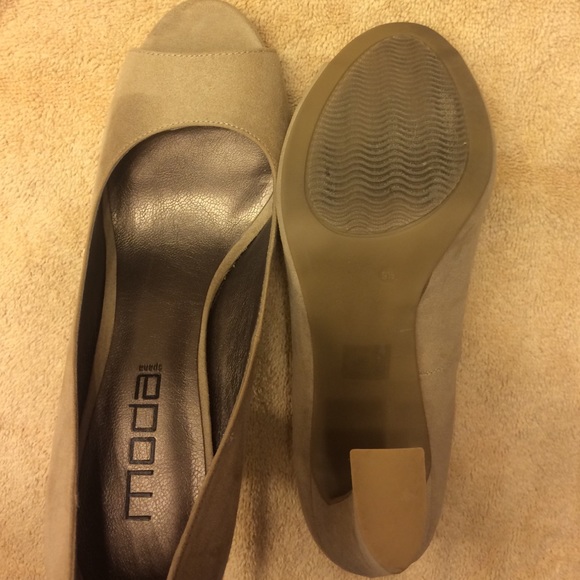 Peeptoe heels by Moda - Picture 4 of 4