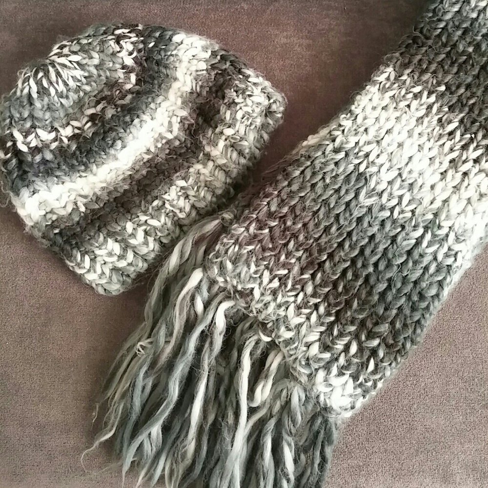 Knit scarf and hat set