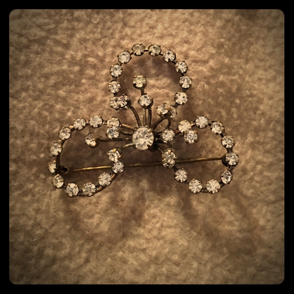Vintage rhinestone brooch