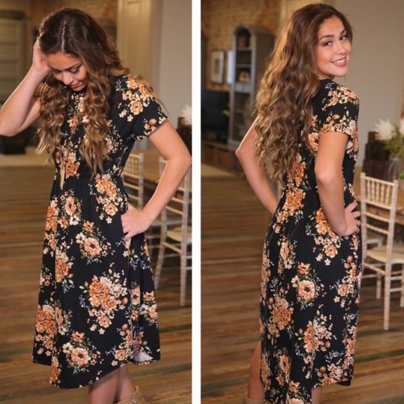 Floral print butter soft dress with pockets - Picture 2 of 2