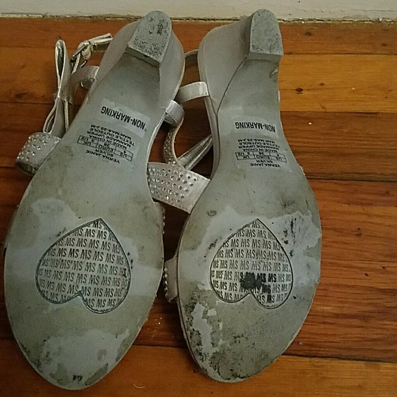 Stuart Weitzman rhinstone heel - Picture 4 of 4