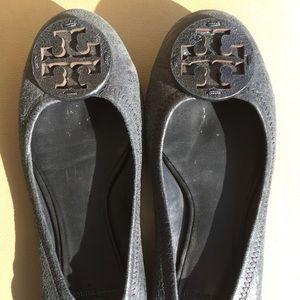 Black Tory Butch Reva Flats Distressed Look