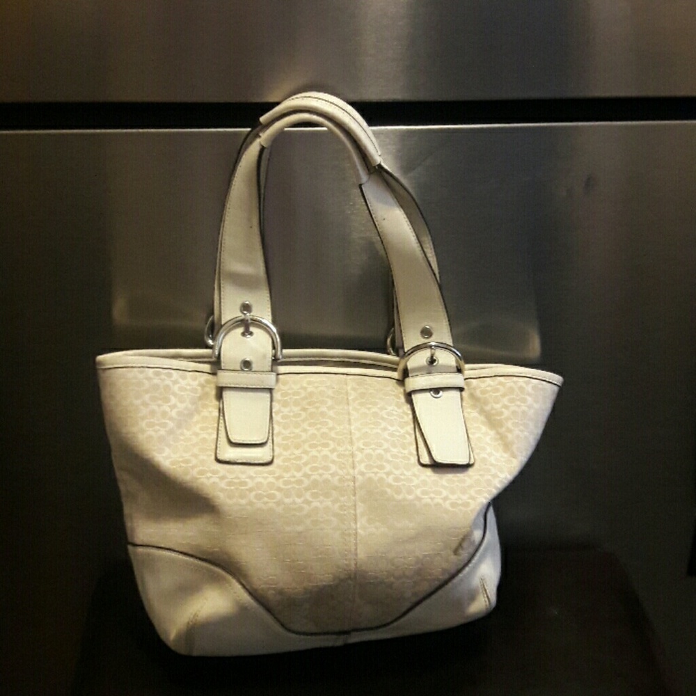 Purse - Picture 2 of 4