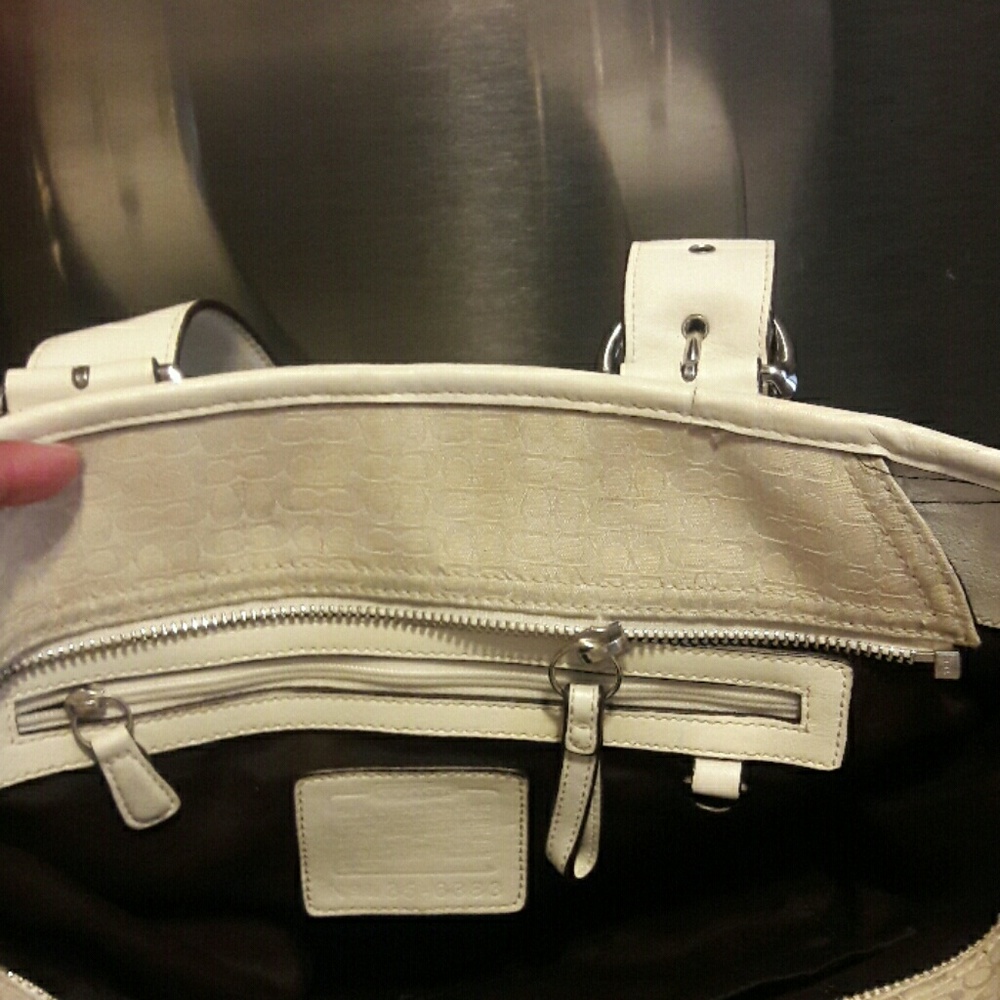 Purse - Picture 3 of 4