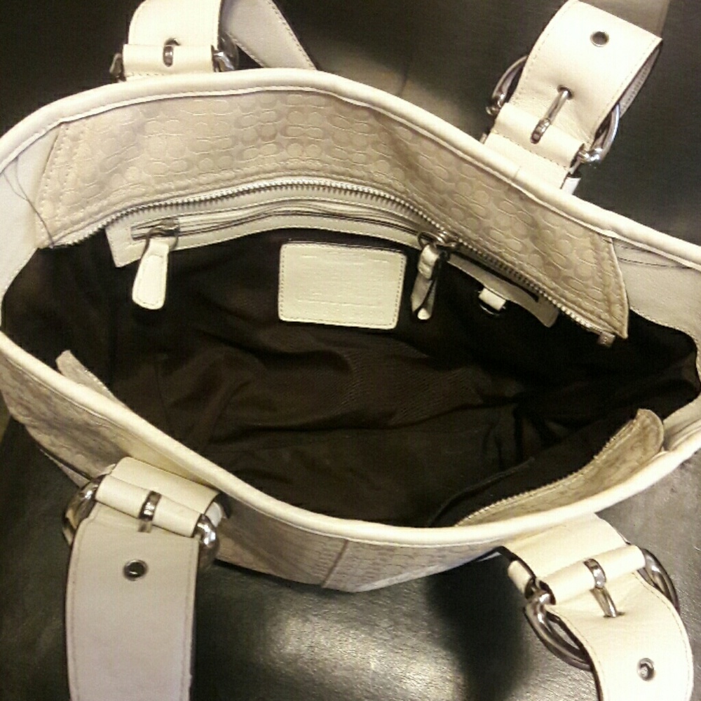 Purse - Picture 4 of 4