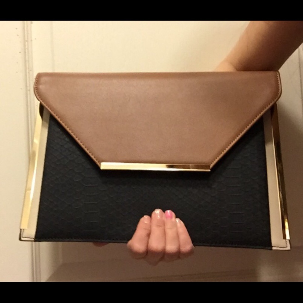 Aldo clutch
