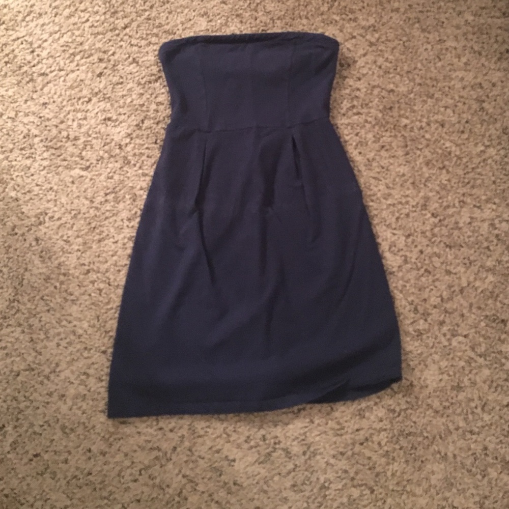 Navy strapless dress