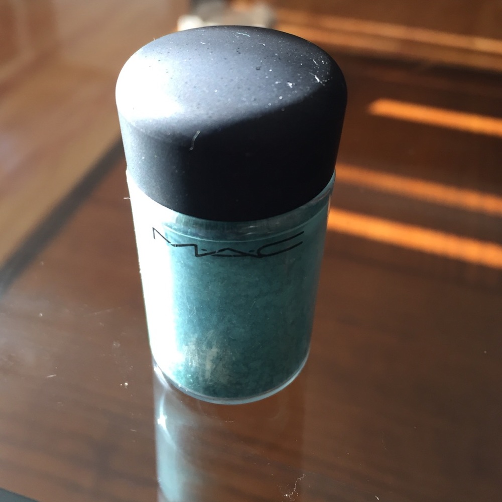 MAC TEAL EYESHADOW PIGMENT