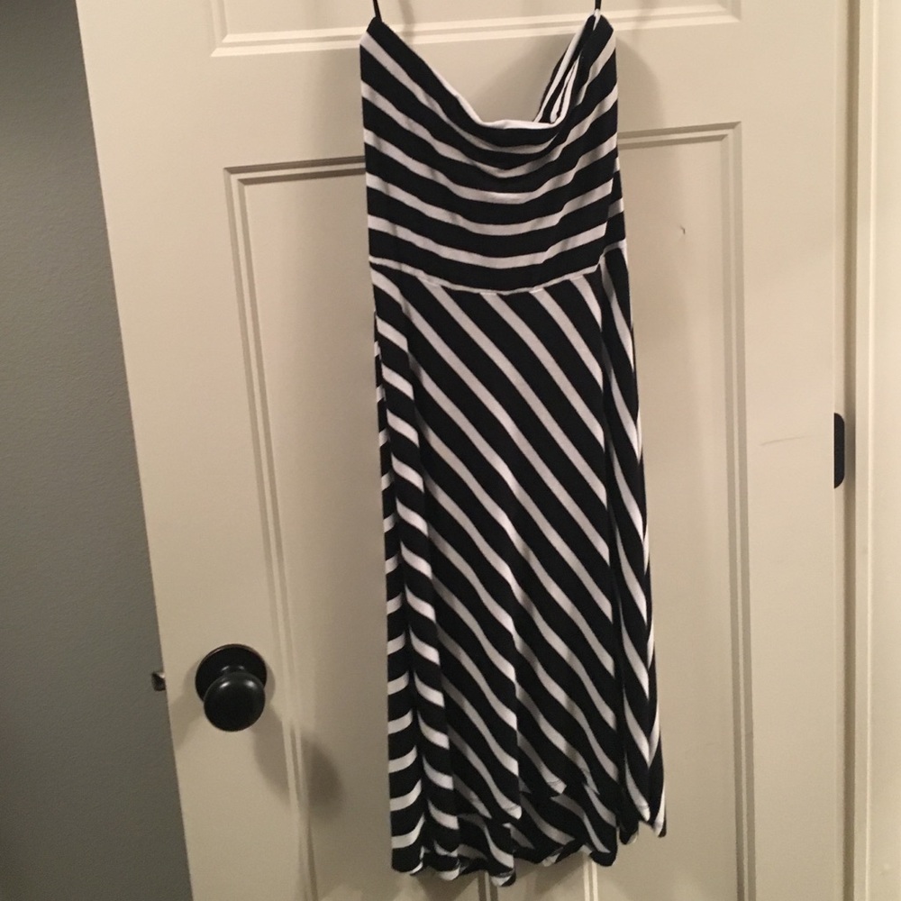 Stripped strapless dress