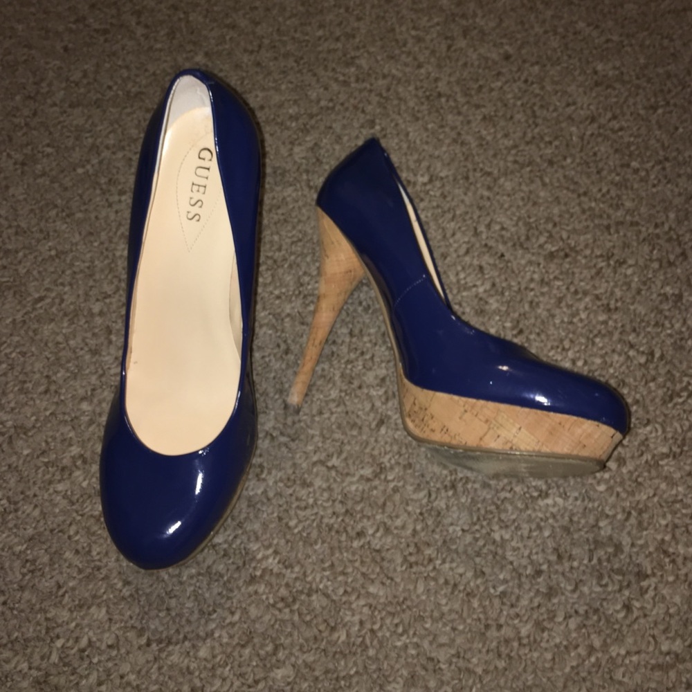 High heel navy blue shoes