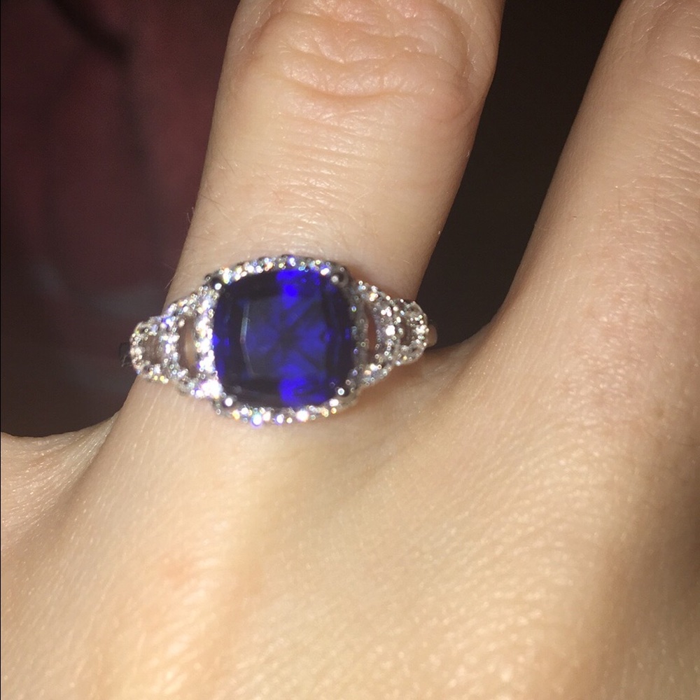 Size 7-7.5 sapphire ring