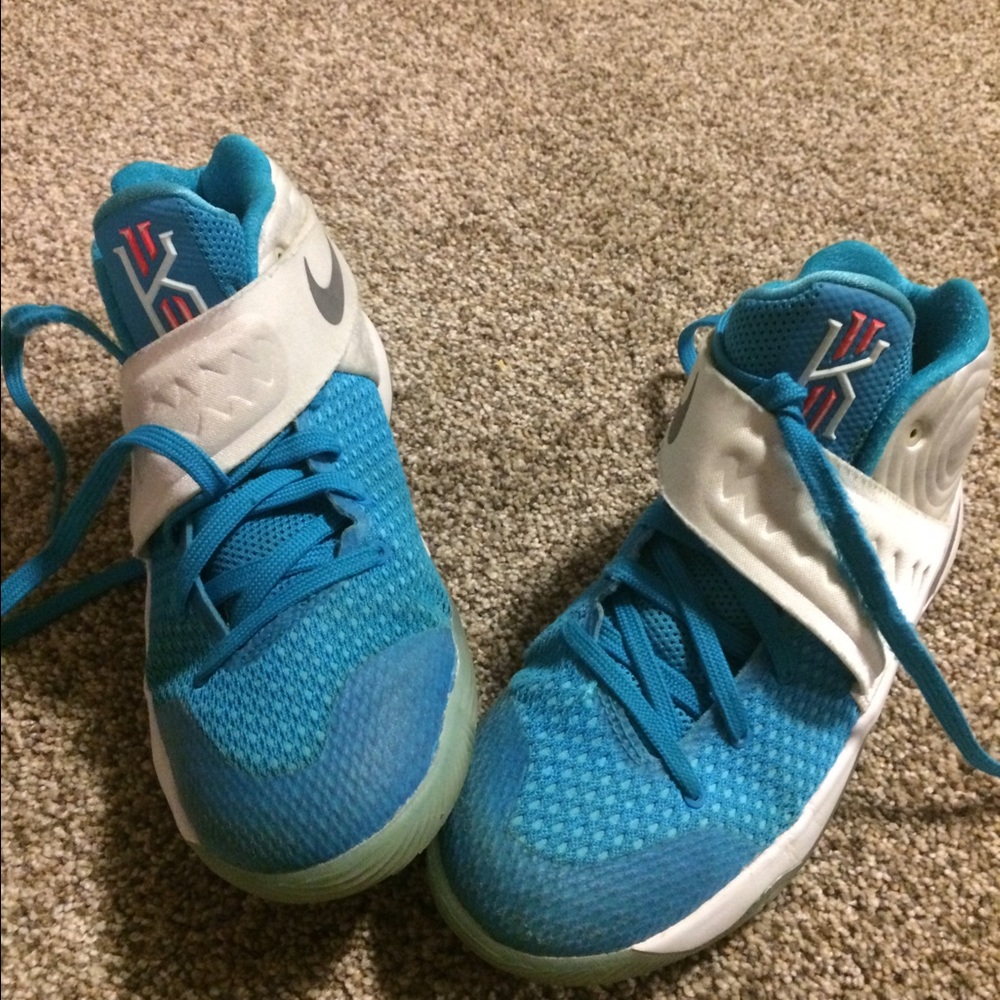 Boys Kyrie's Sneakers size 5