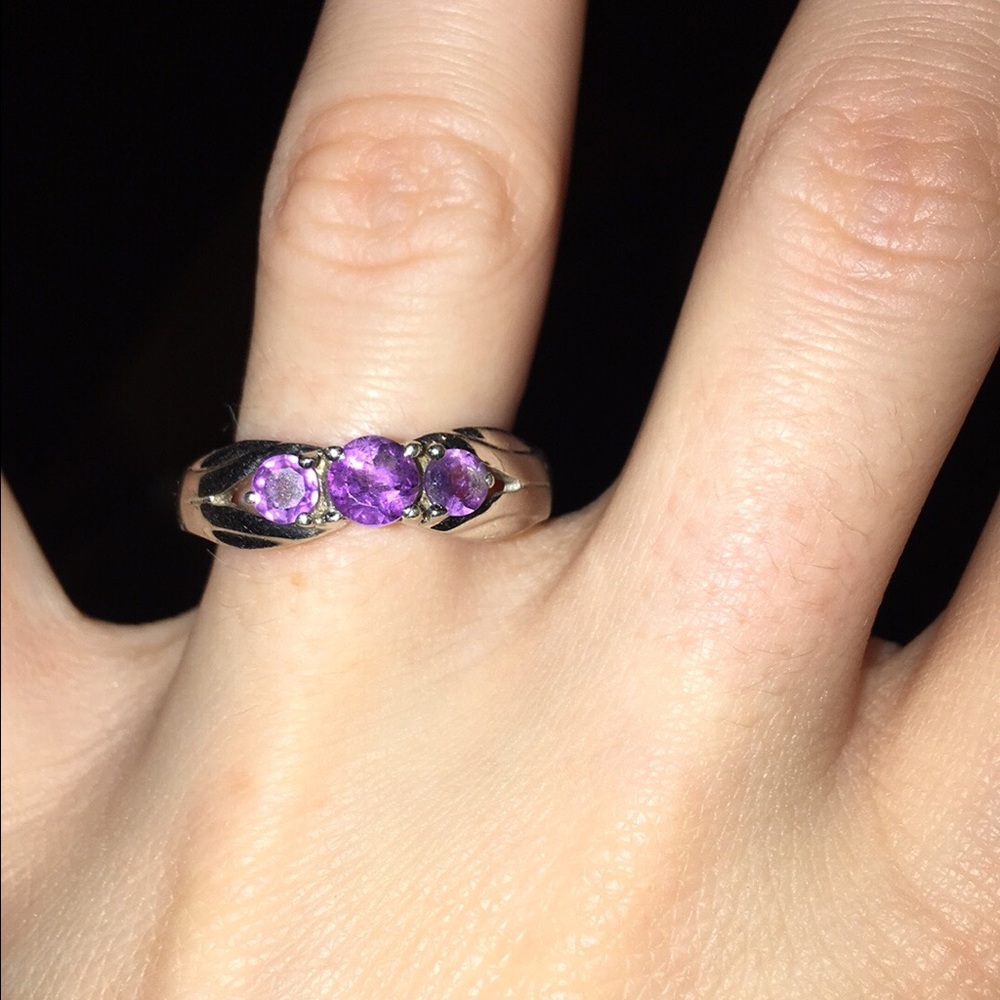 3 stone amethyst sterling silver ring size 7.5-8