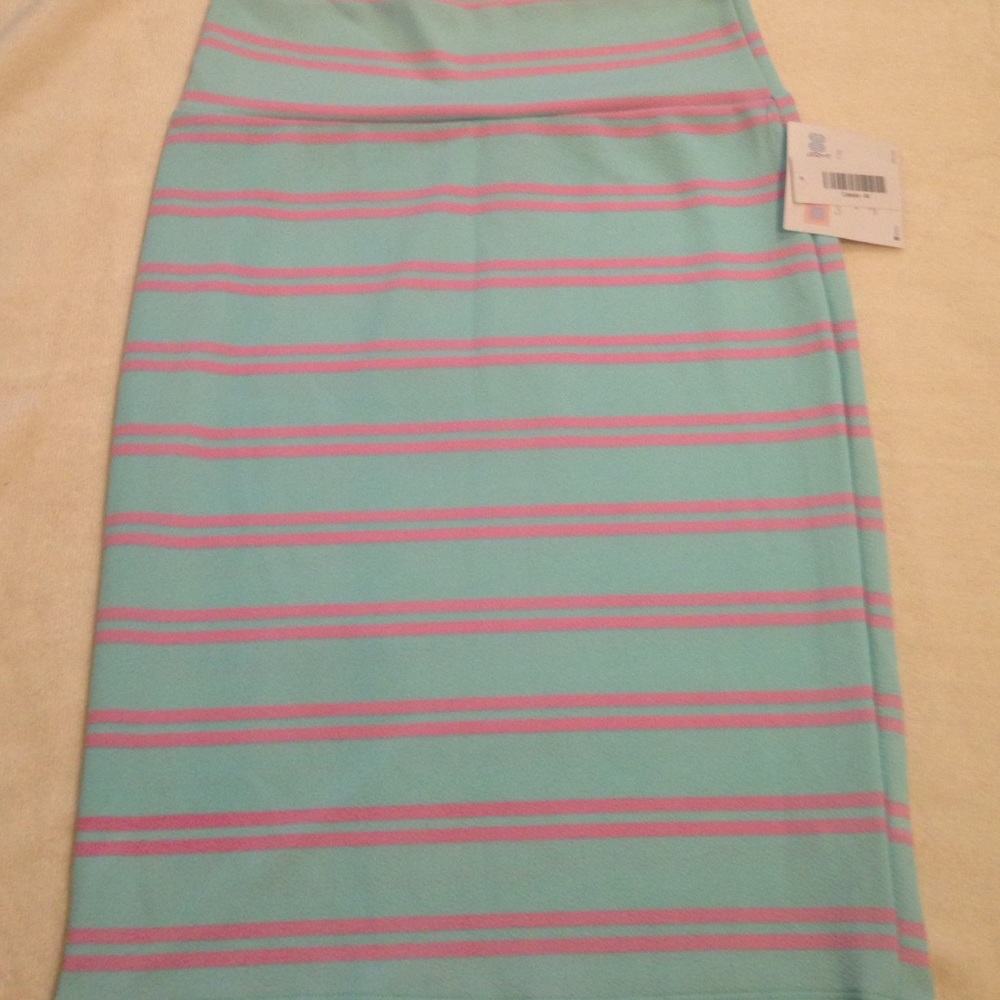 New with tags Lularoe Cassie