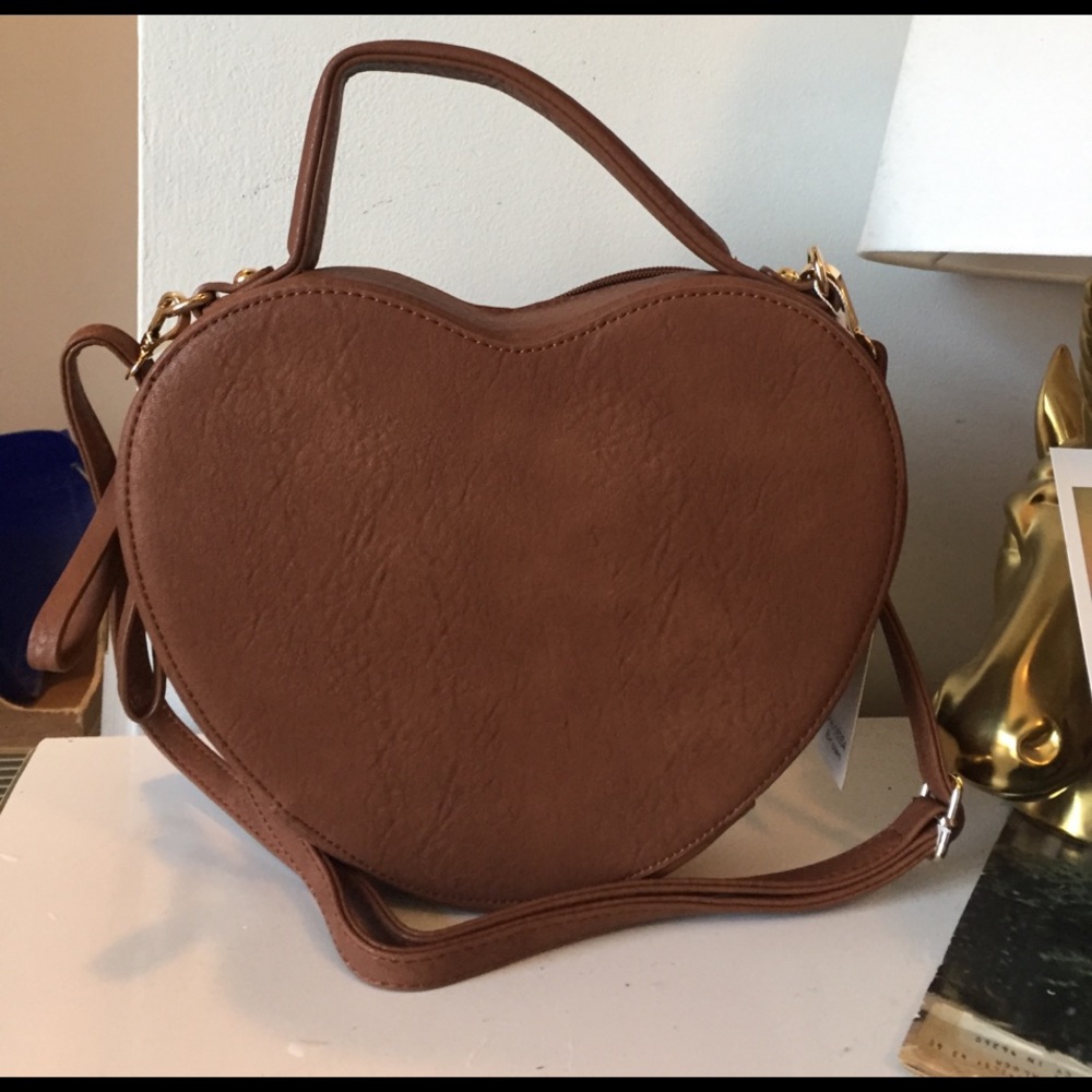 ✨LAST✨‼️Heart Shaped Crossbody Bag - Picture 2 of 7
