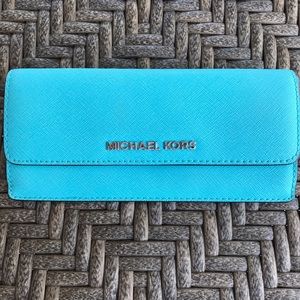 Micheal Kors wallet