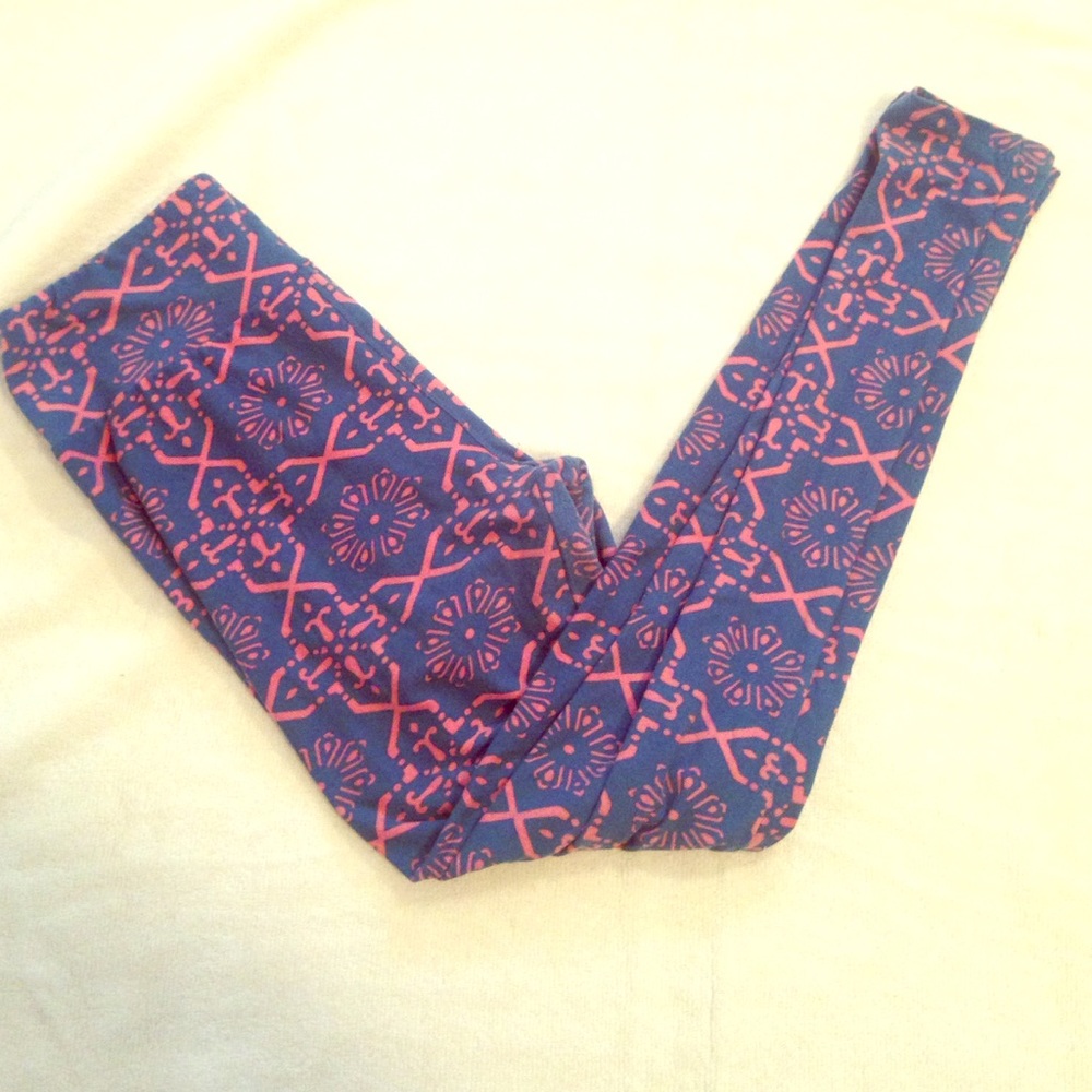 Lularoe one size pink and blue leggings.