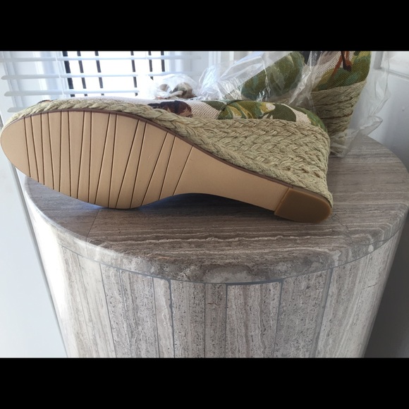 Espadrilles - Picture 3 of 3