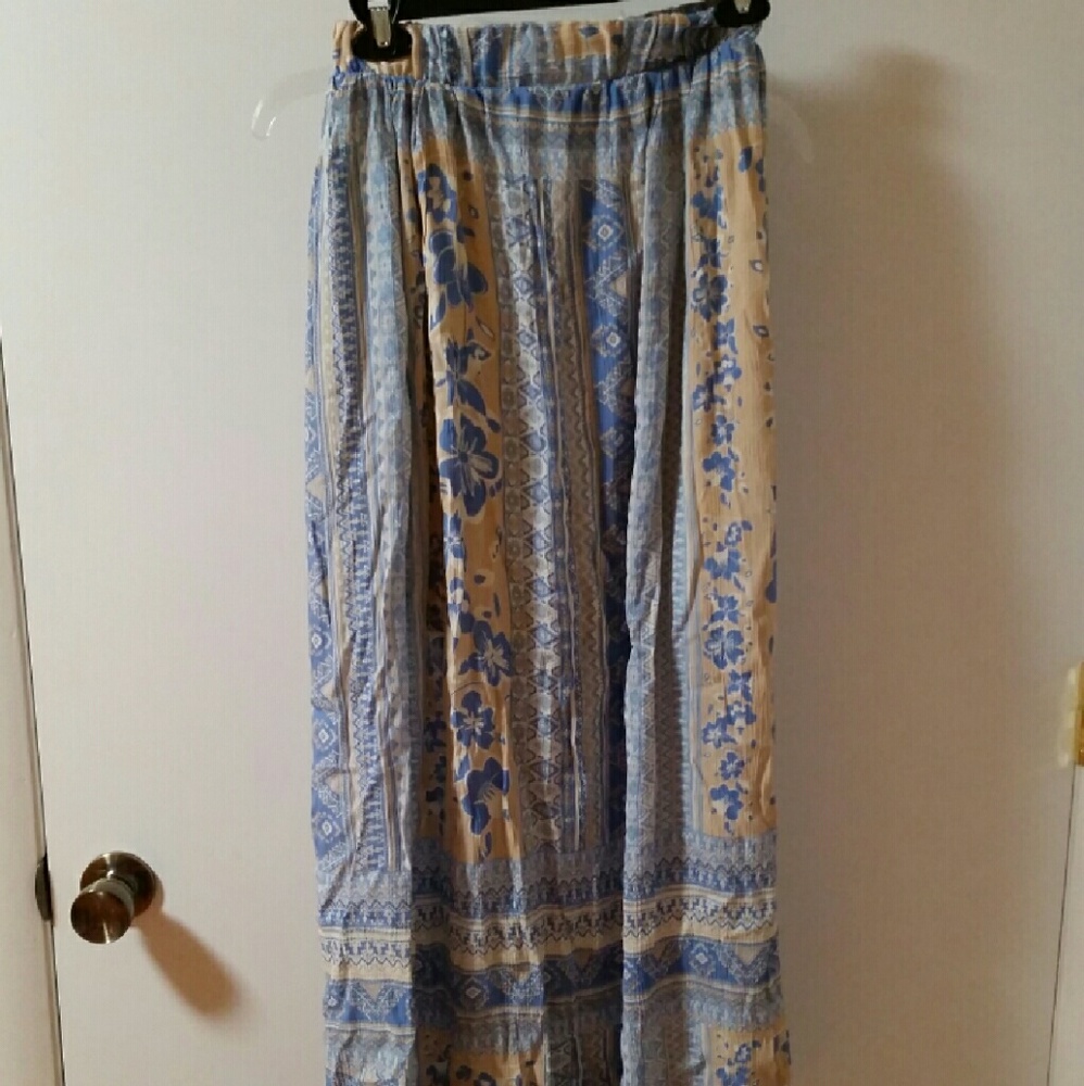 Aina Be Maxi Skirt