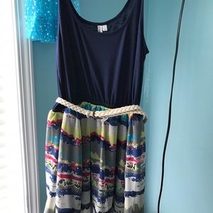 Tanktop Jersey Dress with Curvy Stripes