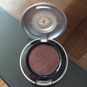 URBAN DECAY ROACH EYESHADOW